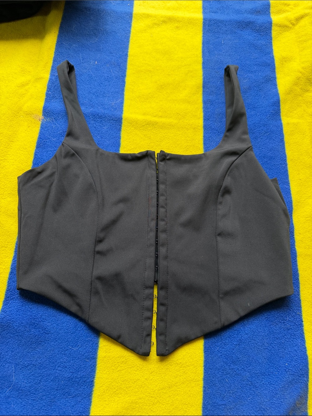 Women's Black Hook-and-Eye Cropped Tank Top